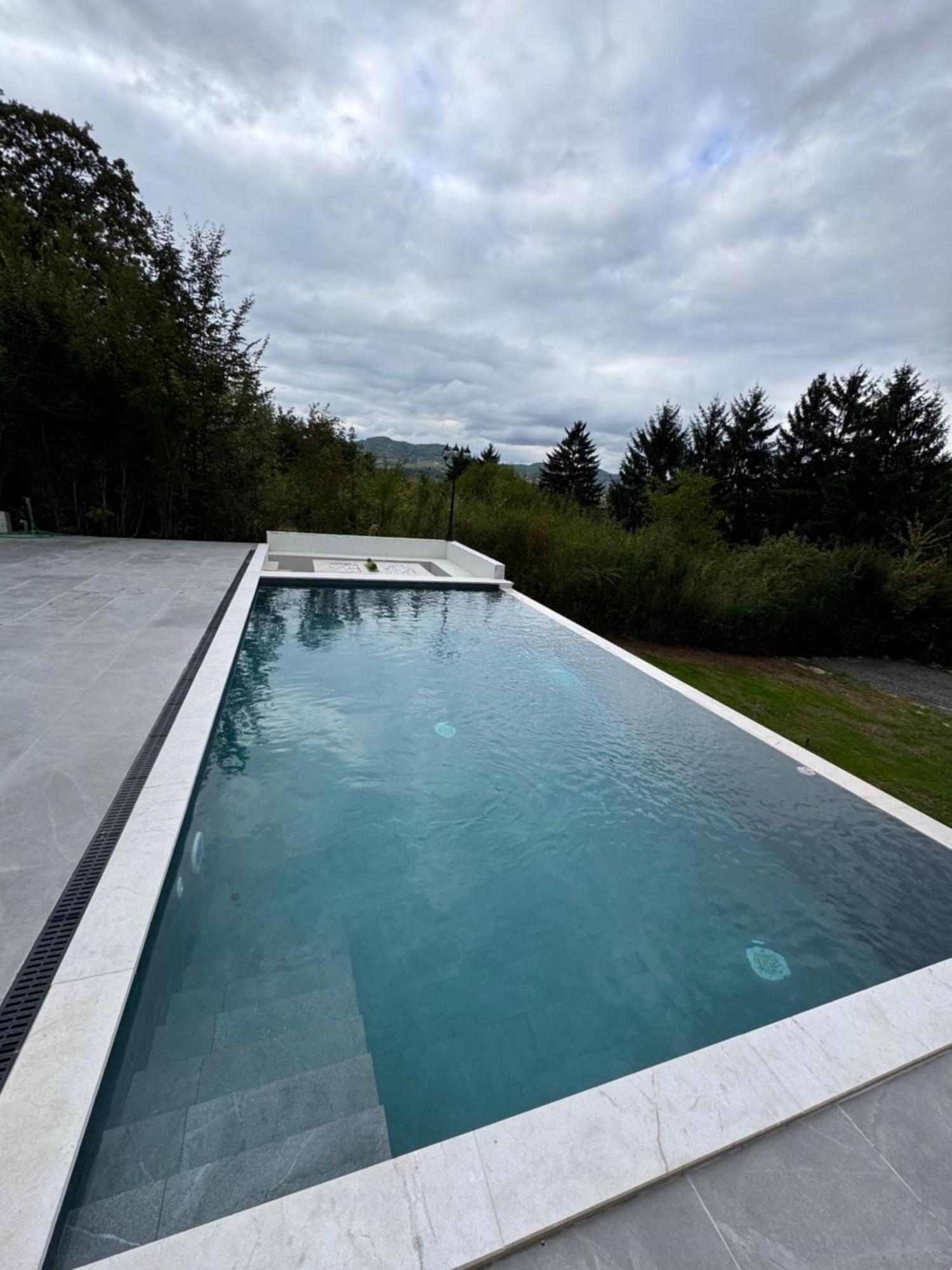 Ajlin Luxury Oasis Heaven Villa