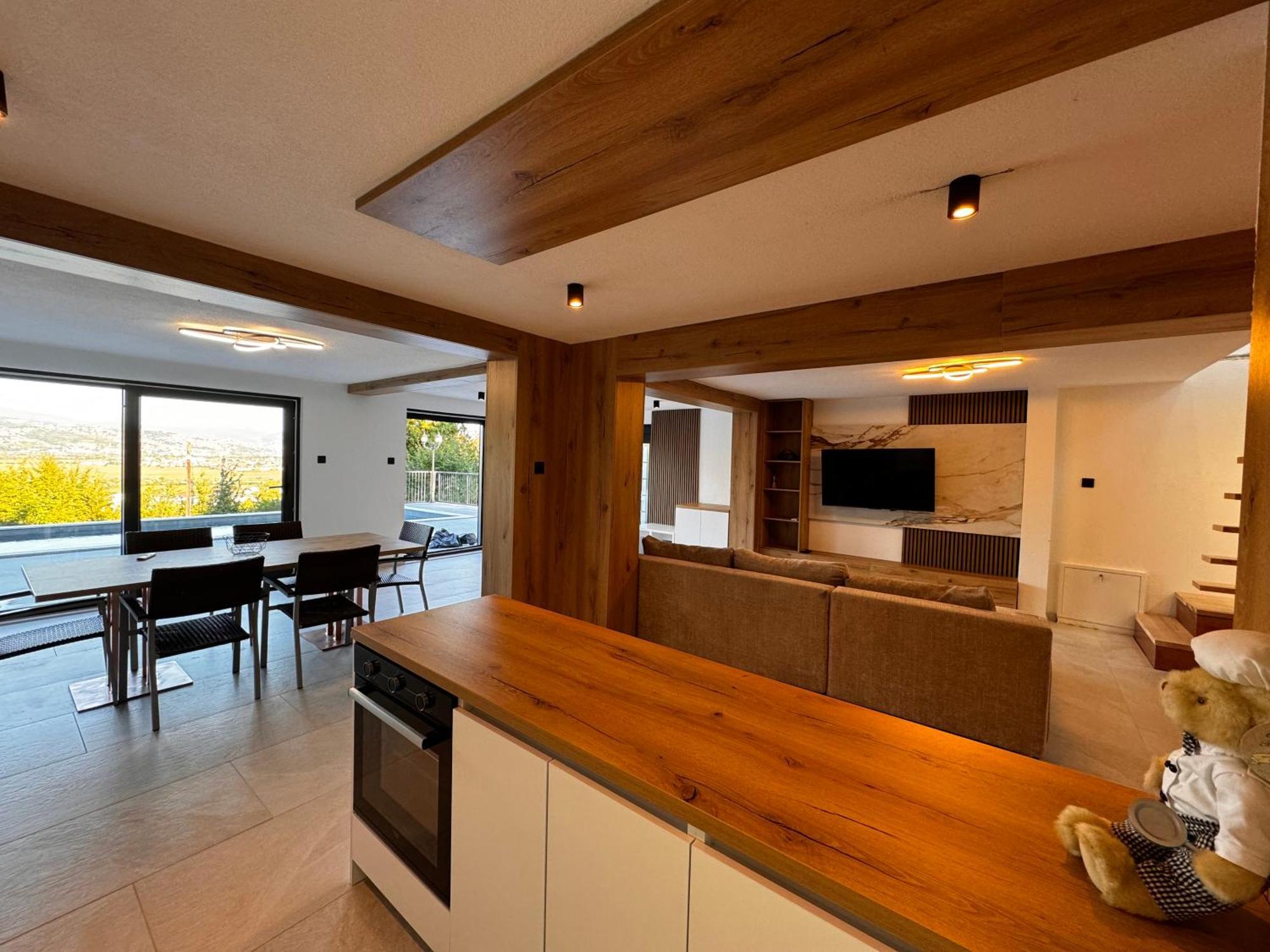 Ajlin Luxury Oasis Heaven Villa